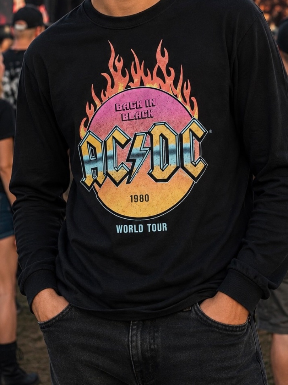 AC/DC Graphic T-Shirt, Size Youth XL Back In Black 1980 World Tour Long Sleeve